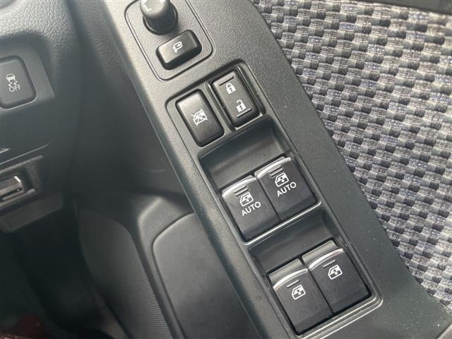 Subaru FORESTER 2017 7852653-9
