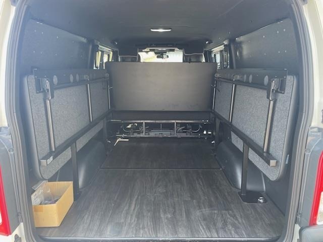 Toyota HIACE VAN 2021 7881226-17