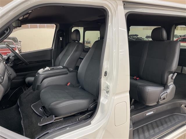 Toyota HIACE VAN 2023 7881243-10
