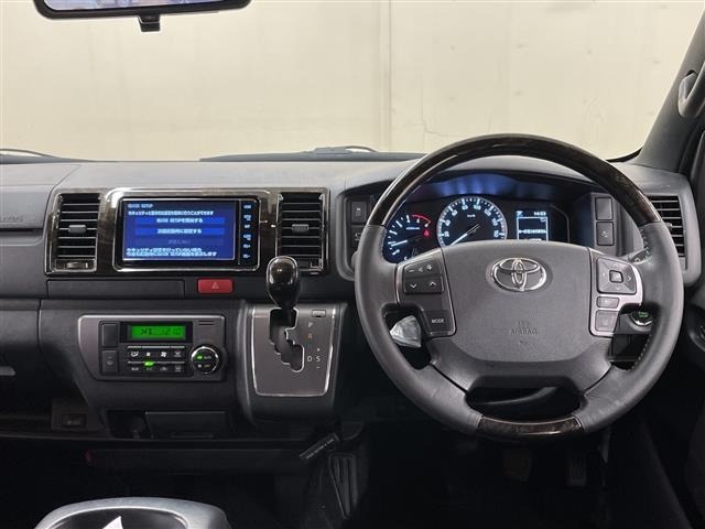 Toyota HIACE VAN 2023 7881243-17