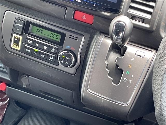 Toyota HIACE VAN 2023 7881244-21