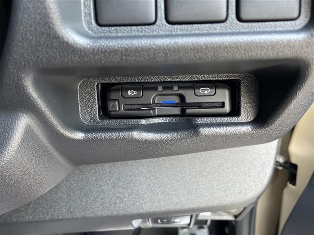 Toyota HIACE VAN 2023 7881244-7