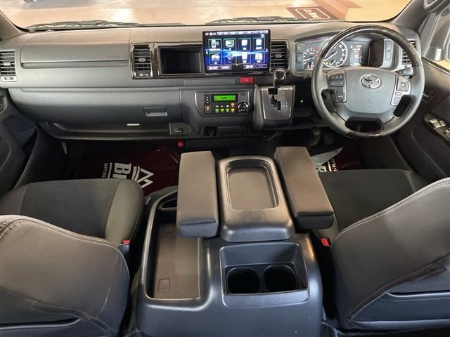Toyota HIACE VAN 2024 7881245-13