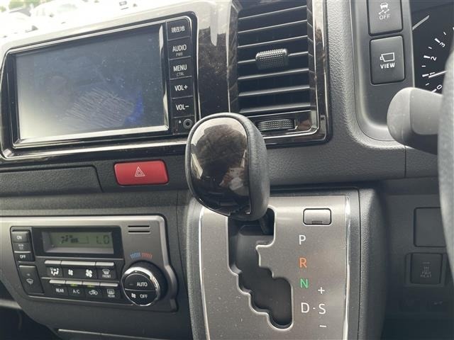 Toyota HIACE VAN 2022 7881253-12