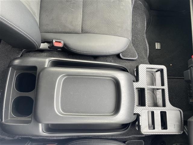Toyota HIACE VAN 2022 7881253-2