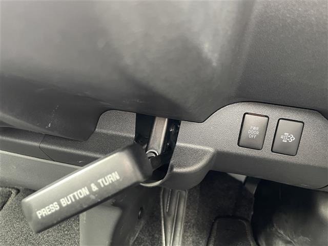 Toyota HIACE VAN 2022 7881253-8