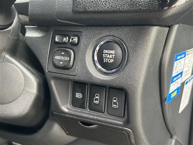 Toyota HIACE VAN 2023 7881255-12
