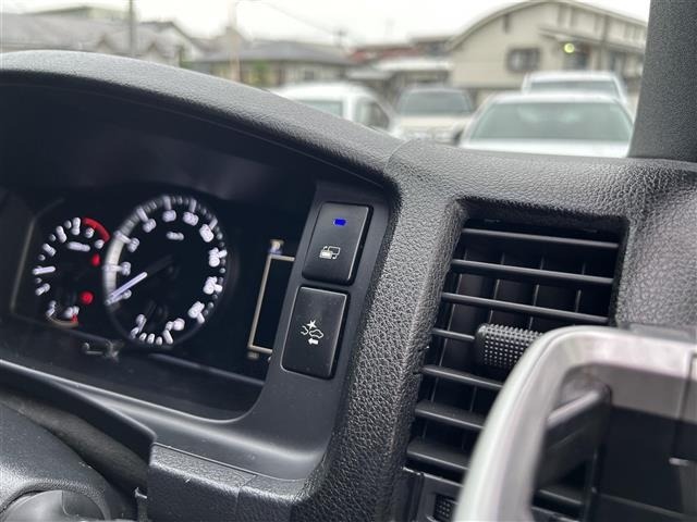 Toyota HIACE VAN 2023 7881255-2