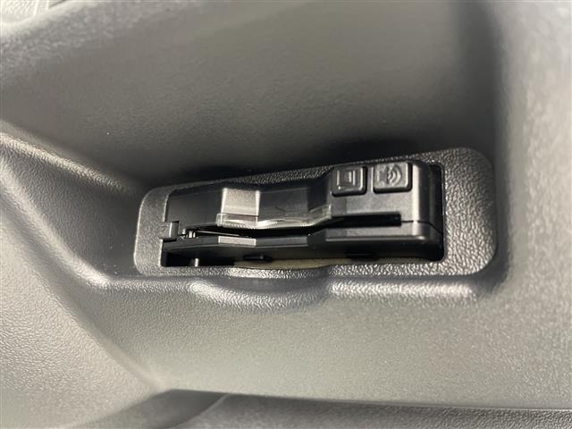 Toyota HIACE VAN 2025 7881262-19