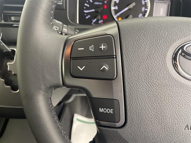 Toyota HIACE VAN 2025 7881262-3