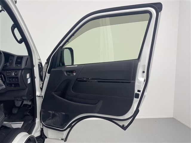 Toyota HIACE VAN 2025 7881262-6