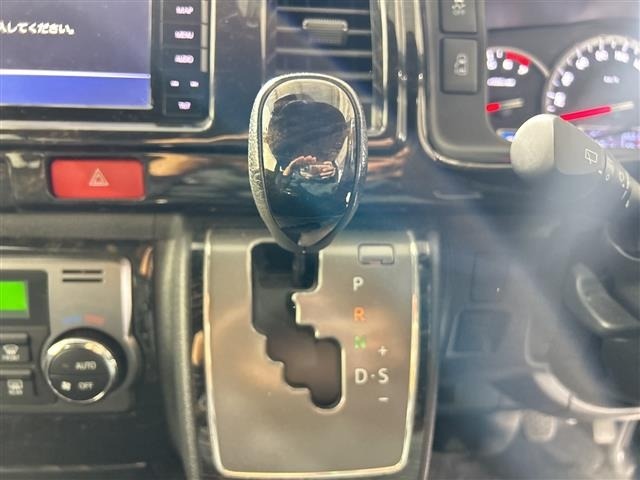 Toyota HIACE VAN 2019 7881269-4