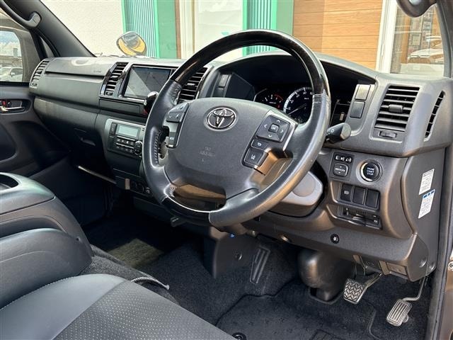 Toyota HIACE VAN 2020 7881270-12