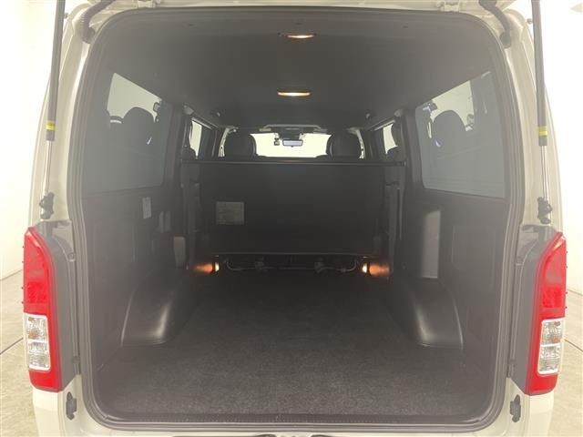 Toyota HIACE VAN 2024 7881274-11