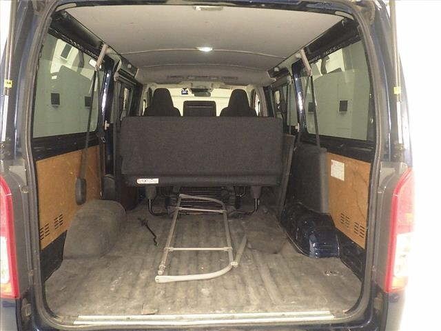 Toyota HIACE VAN 2021 7881322-7