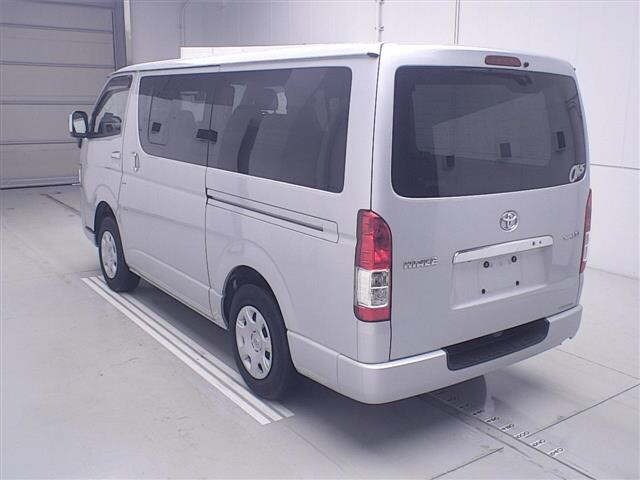 Toyota HIACE VAN 2020 7881330-1