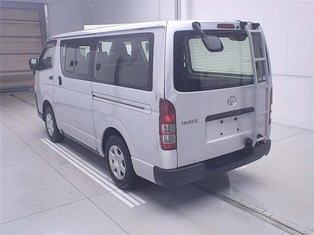 Toyota HIACE VAN 2021 7881332-1