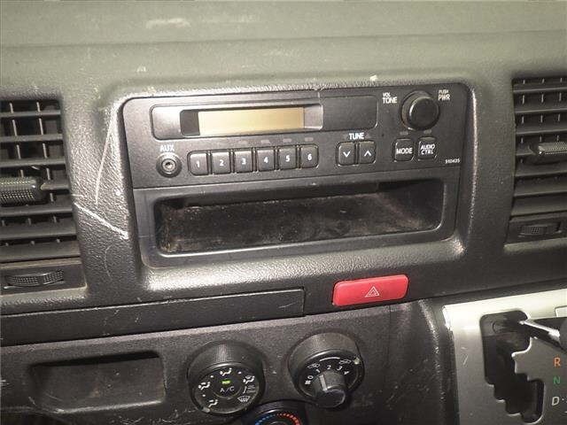Toyota HIACE VAN 2021 7881332-6