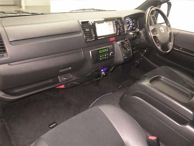 Toyota HIACE VAN 2022 7881340-4