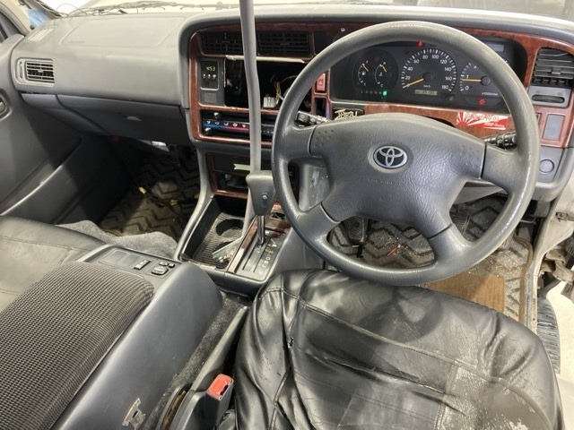 Toyota HIACE VAN 2000 7881378-4