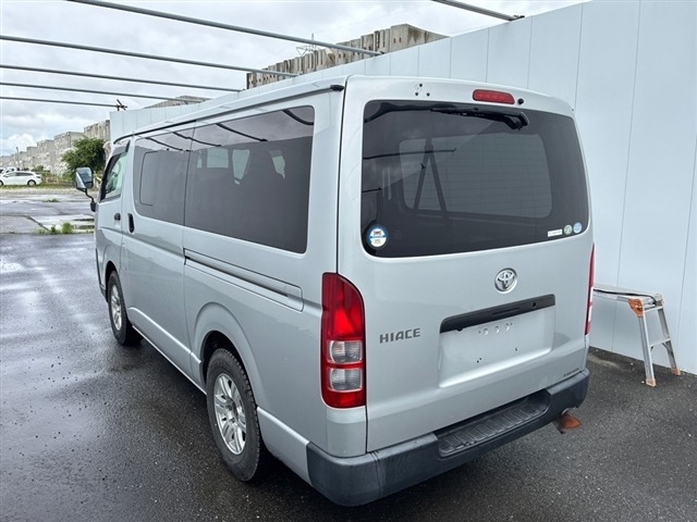Toyota HIACE VAN 2017 7881409-1