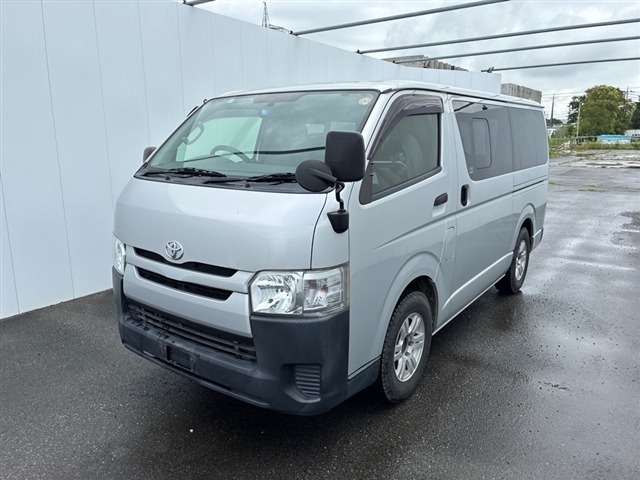 Toyota HIACE VAN 2017 7881409-10