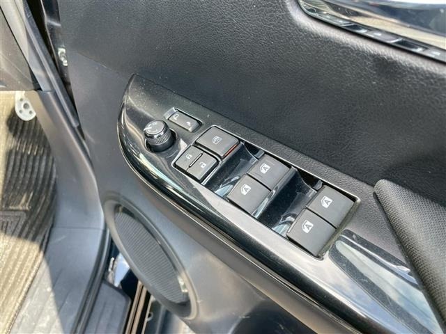 Toyota HILUX 2022 7881963-4