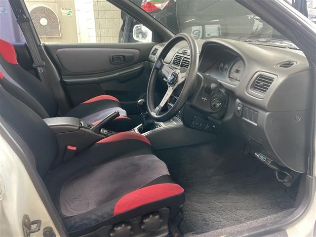 Subaru IMPREZA 2000 7881286-22