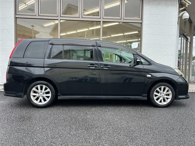 Toyota ISIS 2010 7882229-12