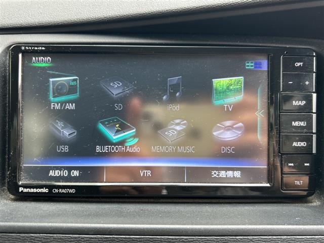 Toyota ISIS 2010 7882229-14