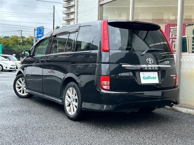 Toyota ISIS 2010 7882229-16