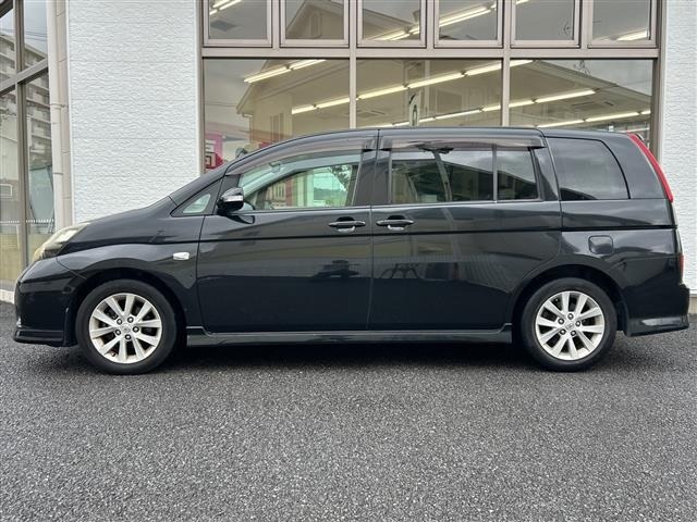 Toyota ISIS 2010 7882229-9