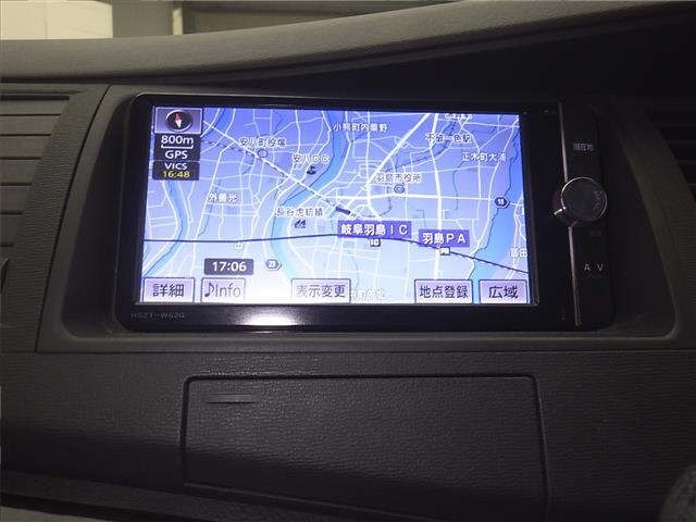 Toyota ISIS 2013 7882235-6