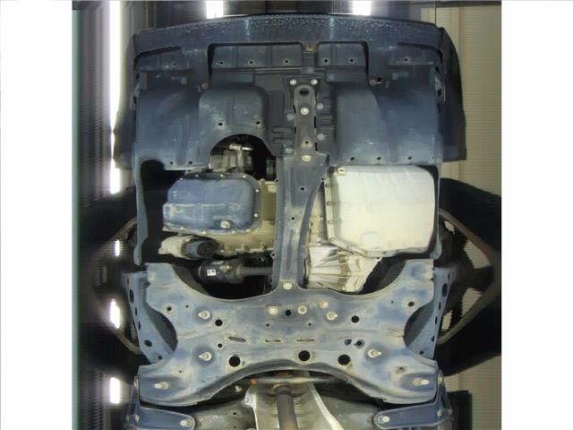 Toyota ISIS 2013 7882235-9