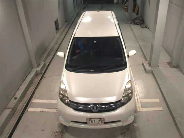 Toyota ISIS 2013 7882241-6