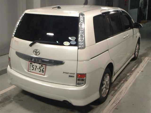 Toyota ISIS 2014 7882242-5