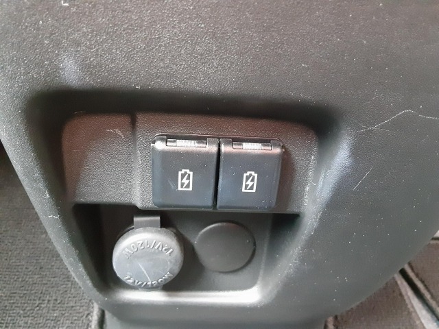 Suzuki SPACIA 2023 7851062-4