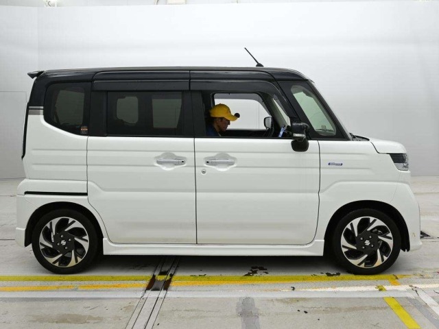 Suzuki SPACIA 2024 7851070-3