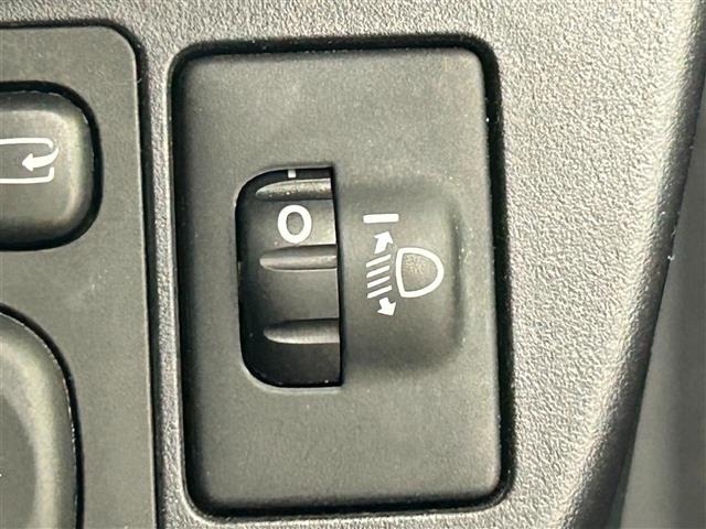 Toyota AQUA 2018 7893388-24