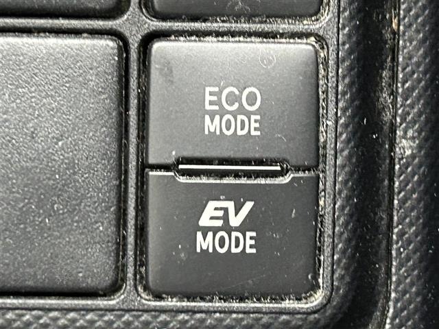 Toyota AQUA 2018 7893388-4
