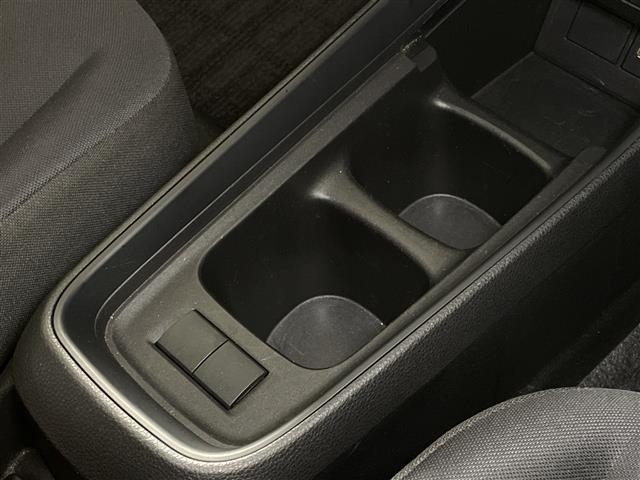 Toyota AQUA 2022 7893402-4