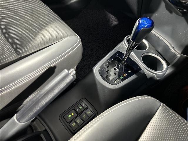 Toyota AQUA 2018 7893426-6