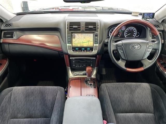 Toyota CROWN MAJESTA 2010 7903763-18