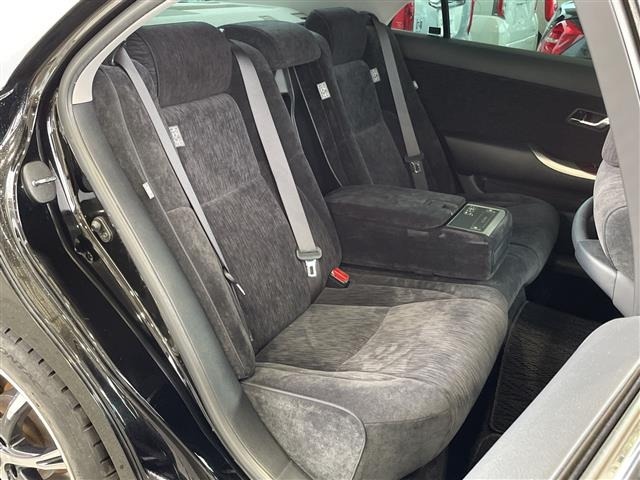 Toyota CROWN MAJESTA 2010 7903763-9