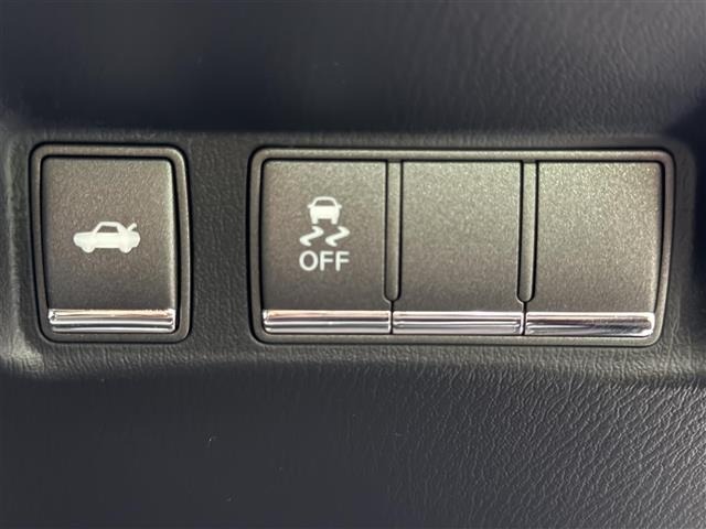 Nissan FUGA 2013 7895896-5