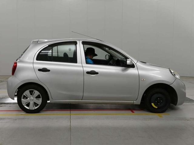 Nissan MARCH 2016 7906192-3