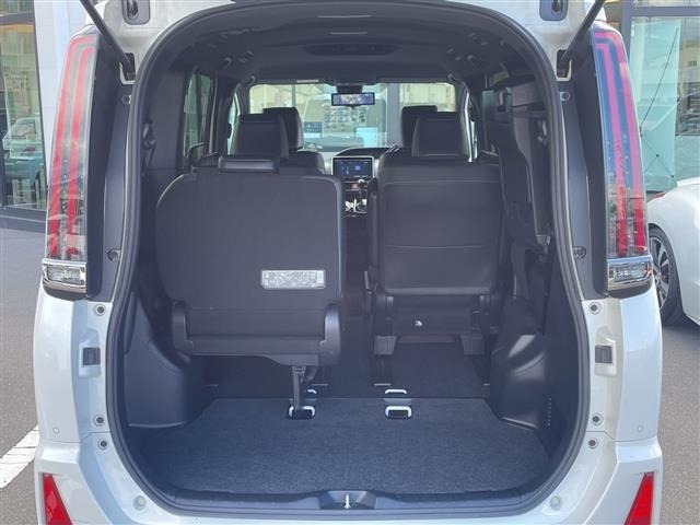 Toyota NOAH 2021 7895406-12