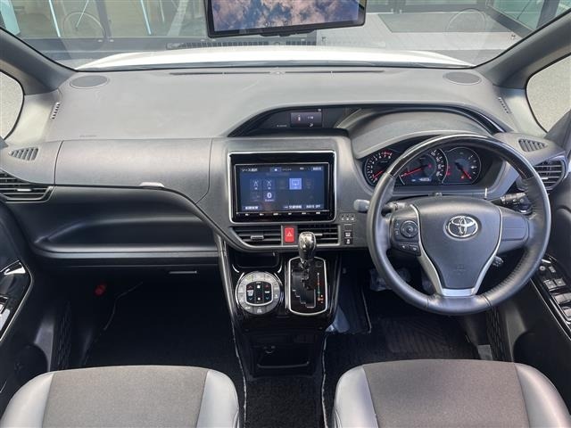Toyota NOAH 2021 7895406-14
