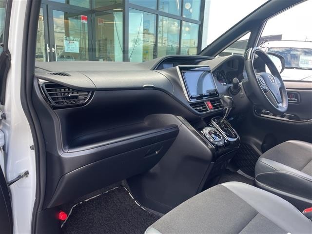 Toyota NOAH 2021 7895406-7