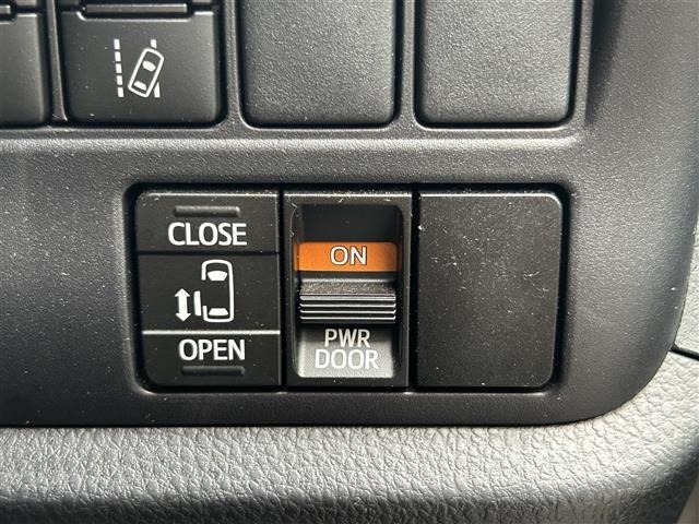 Toyota NOAH 2021 7895689-18